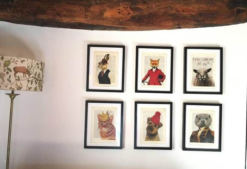 레지던스 Traditional Cosy Cottage With Rural Views Nr Coast