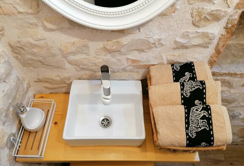 Rustic Apartment In Rural Village Near Krka Park