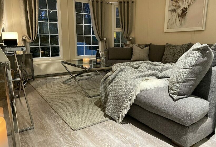 The Cabin At Glan Aber