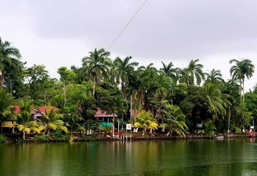 مبيت وإفطار River Bend Resort Belize