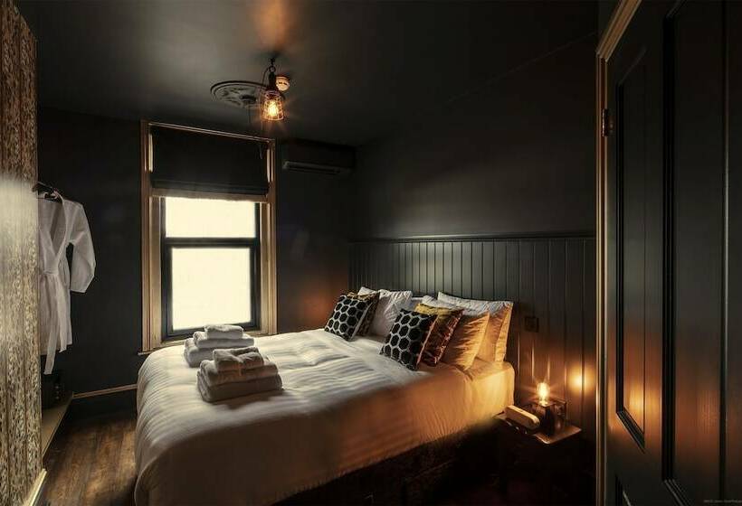 住宿加早餐  The Albion Rooms