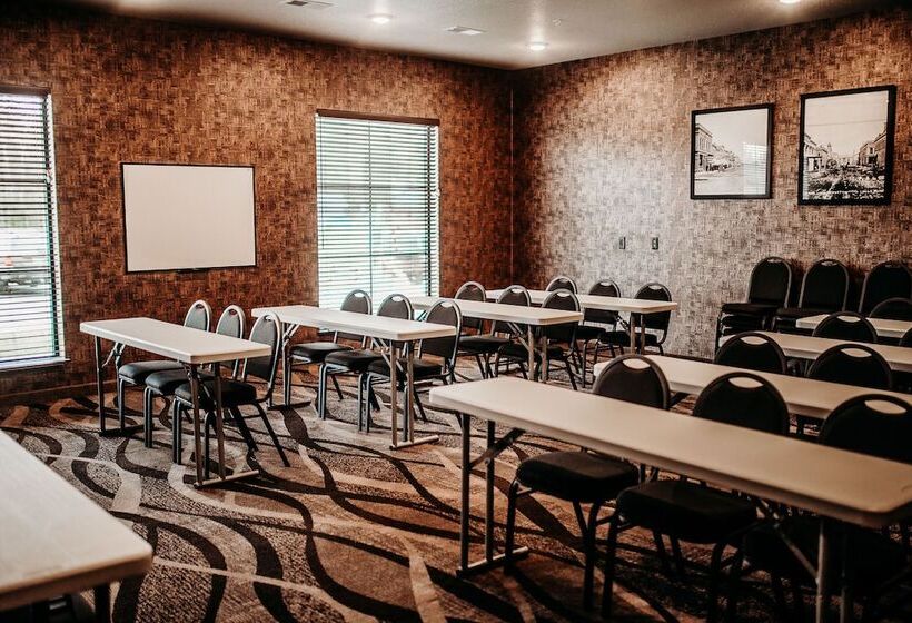 Cobblestone Hotel & Suites   International Falls