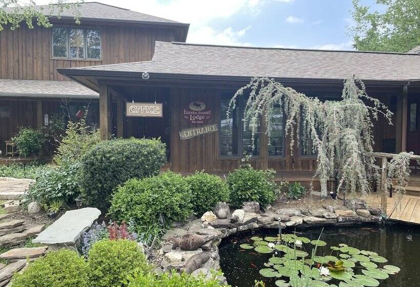 Eureka Sunset Cabins