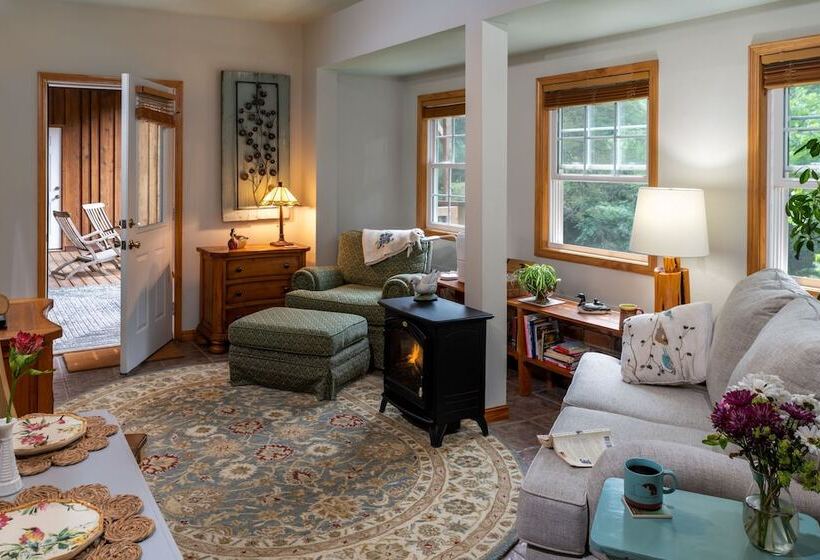 Eureka Sunset Cabins