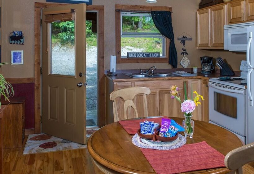 Eureka Sunset Cabins