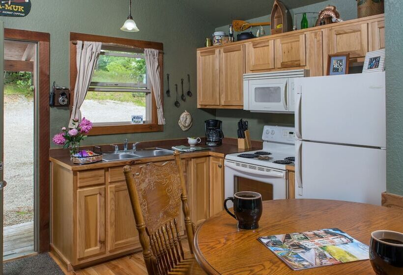 Eureka Sunset Cabins