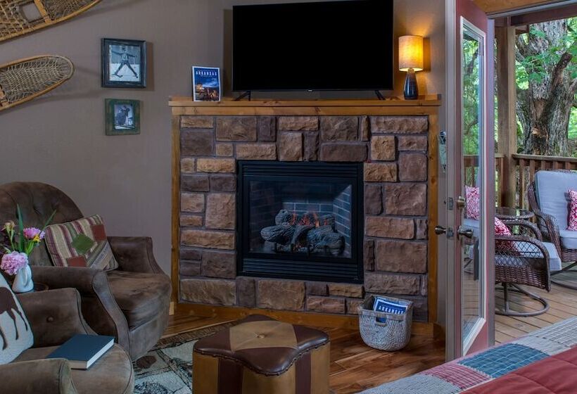 Eureka Sunset Cabins