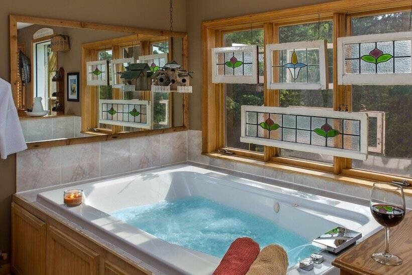 Eureka Sunset Cabins