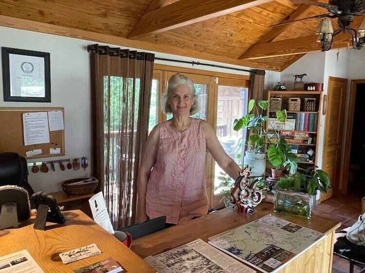 Eureka Sunset Cabins