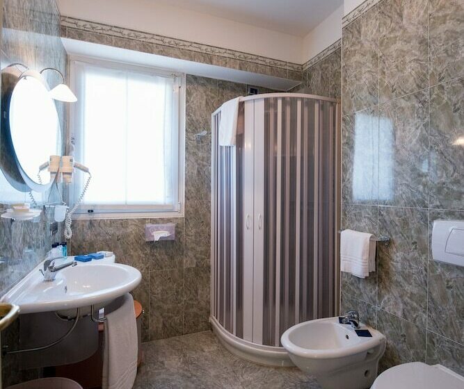 Хостел Residence White Palace