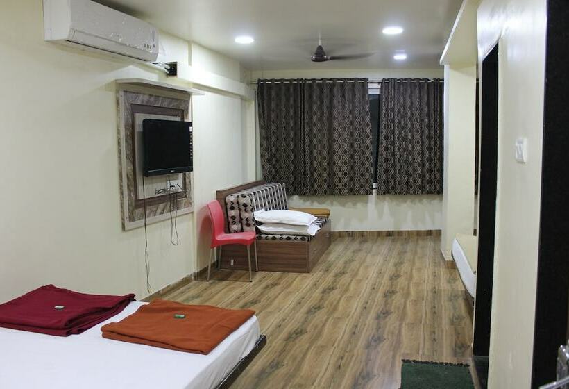 فندق Mukesh Residency