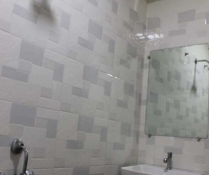 فندق Mukesh Residency