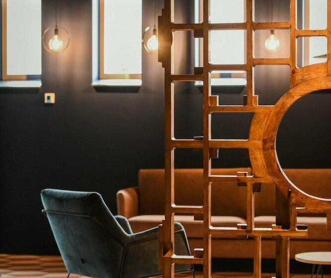 호텔 Pegard Andenne Centre