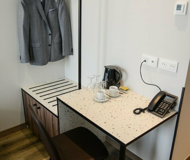 호텔 Pegard Andenne Centre