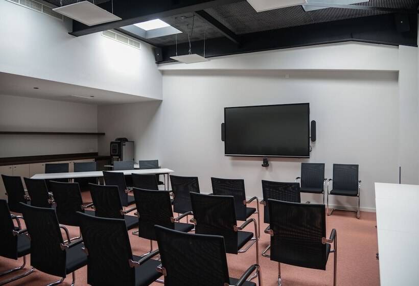 호텔 Pegard Andenne Centre