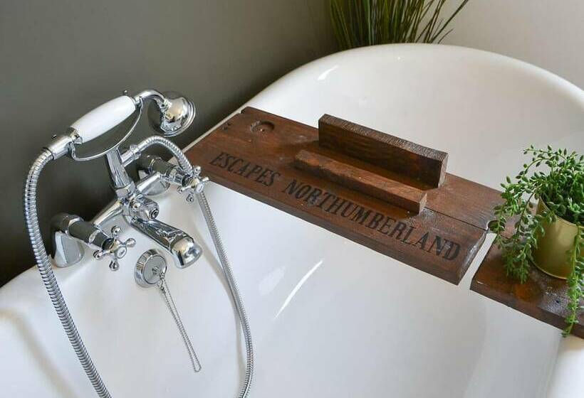 호텔 Remarkable 2bed Lodge In Morpeth With Hot Tub