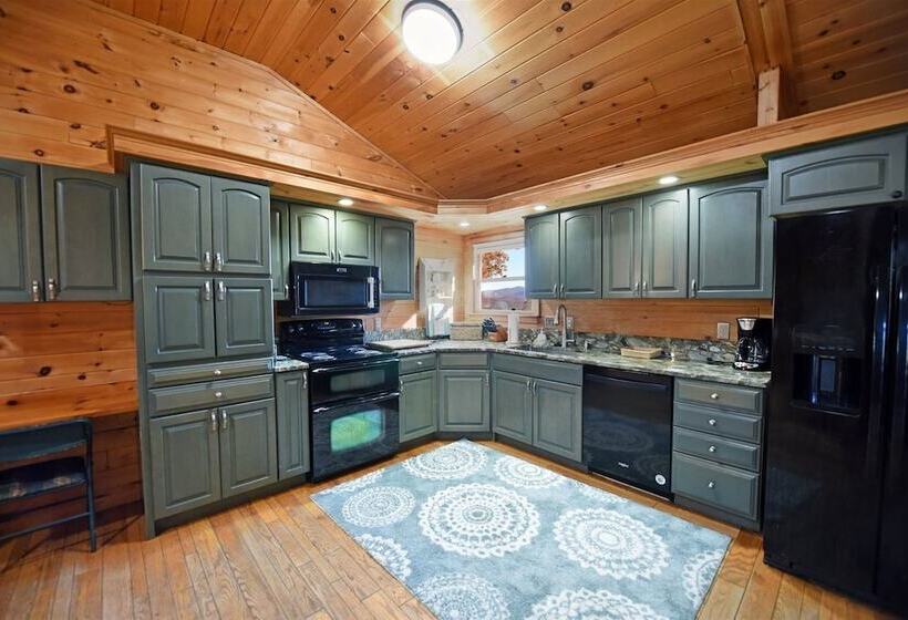 Misty Mountains Manor & Overlook  Blue Ridge Ga