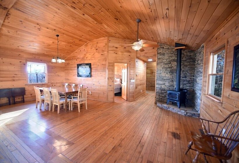 Misty Mountains Manor & Overlook  Blue Ridge Ga