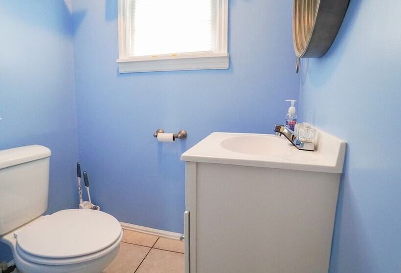 Paradise Cove Lakeside Cottages