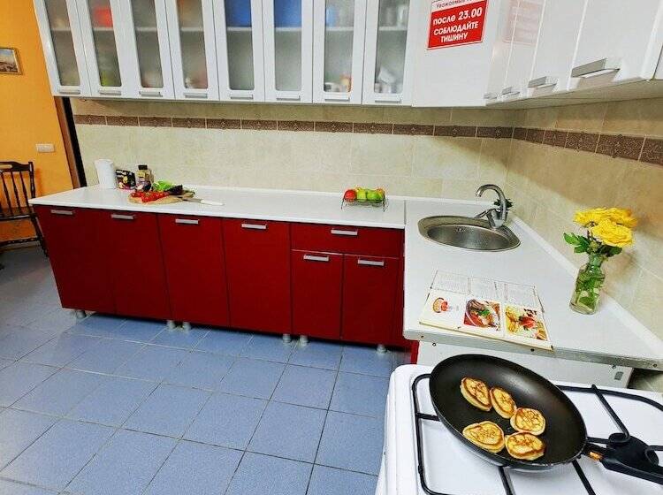 پانسیون Karavan