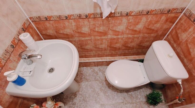 پانسیون Karavan