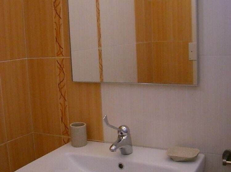 Пансион Room In Guest Room   S Olivariu Village Affittacamere   King Room With Roll In Shower