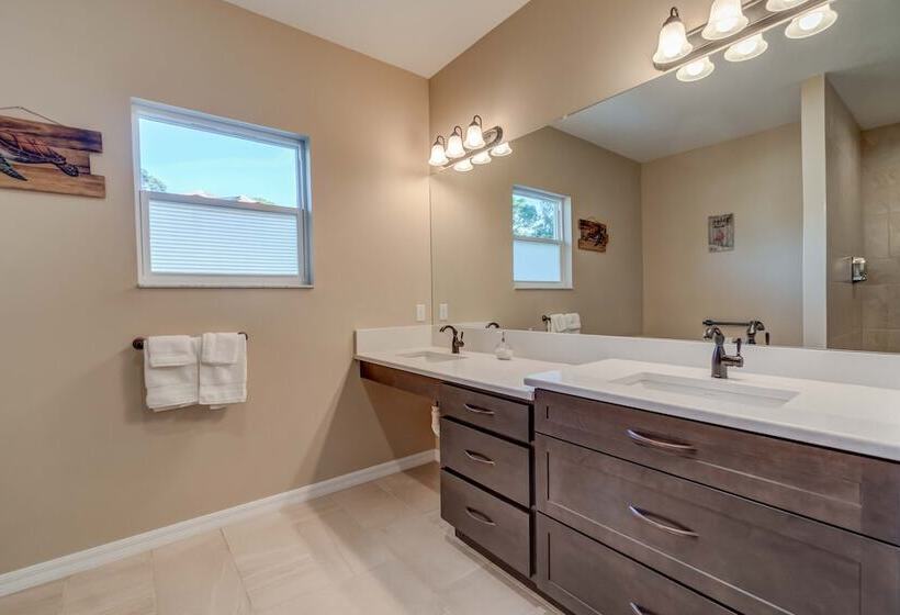 مبيت وإفطار Suite Dreams Guesthouse Aka Care Takeover Home