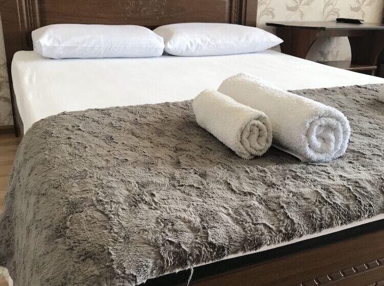 تختخواب و صبحانه Meridian