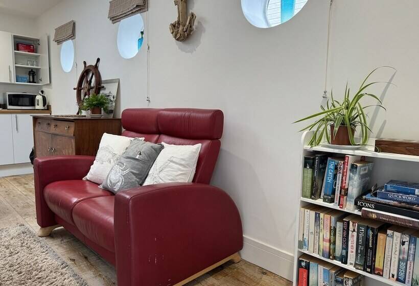 צימר The Pilot Boat Inn