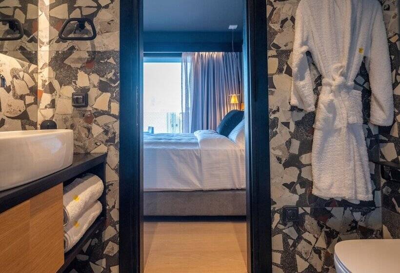 ホテル 3 Pines Design Living