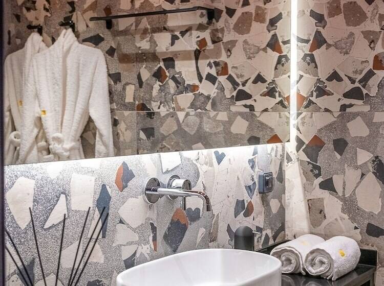 ホテル 3 Pines Design Living