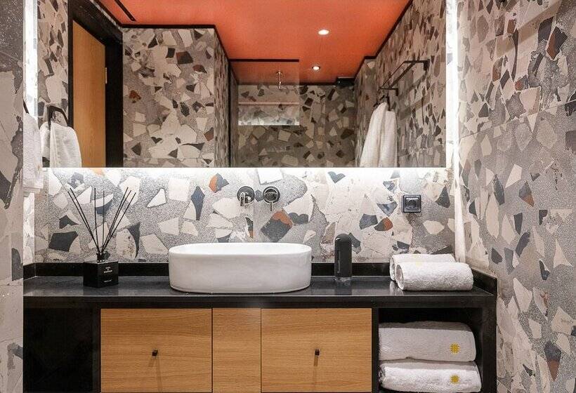 ホテル 3 Pines Design Living