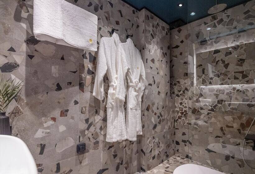 ホテル 3 Pines Design Living