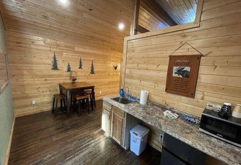 فندق Bear Creek Resort   Campsite