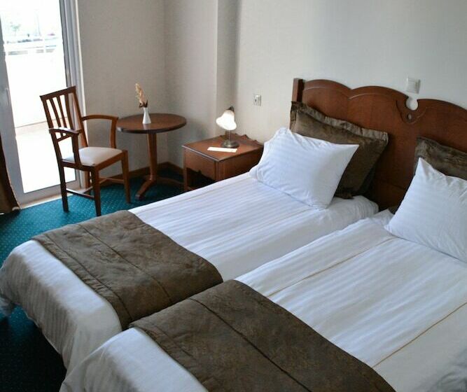 בית מלון כפרי Glarentza