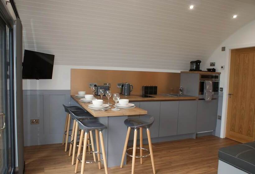 酒店 Hillhead Hideaways