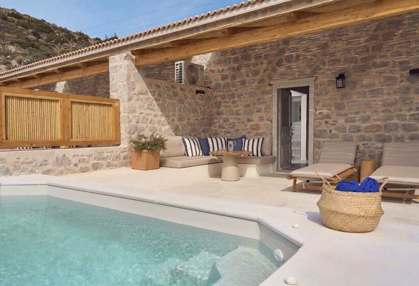 ホテル Mandraki Beach Resort   Adults Only