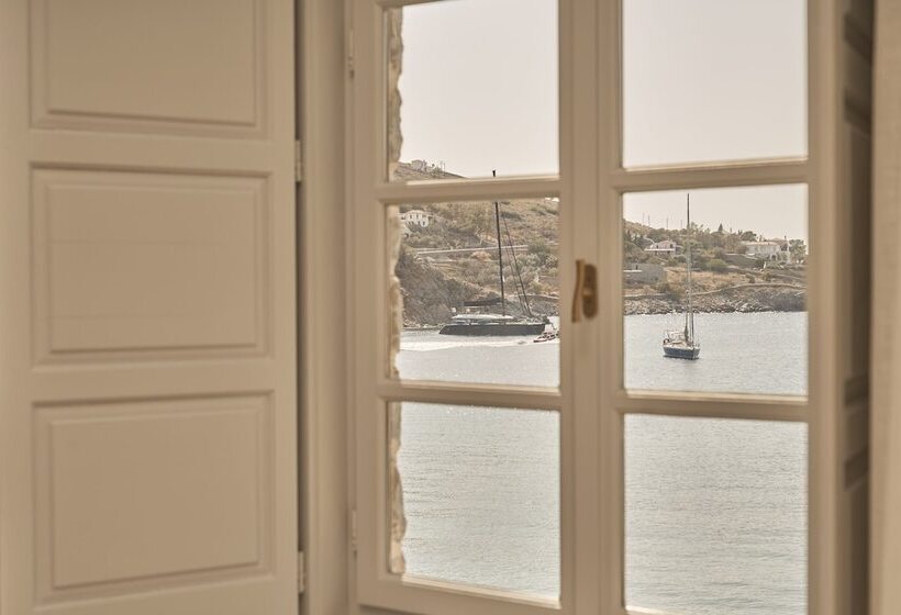 ホテル Mandraki Beach Resort   Adults Only