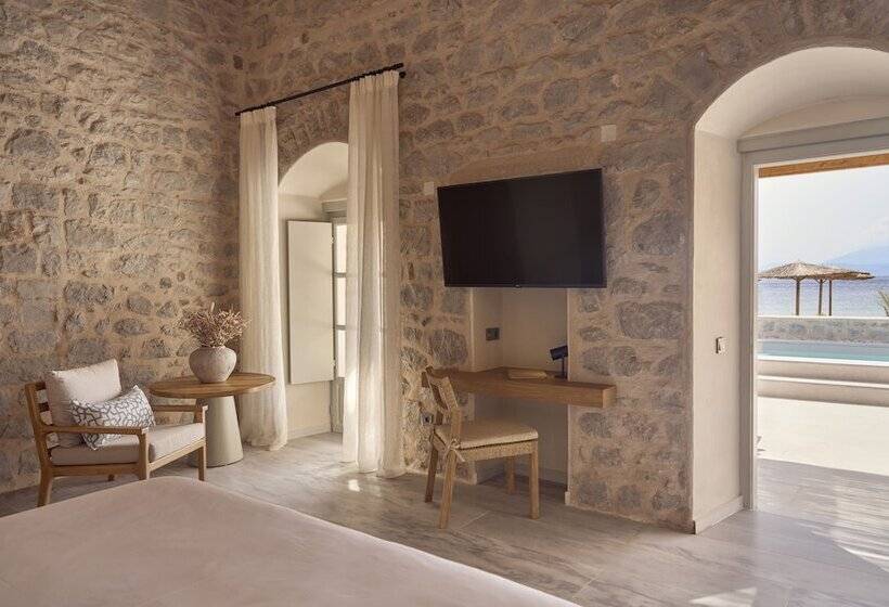 ホテル Mandraki Beach Resort   Adults Only