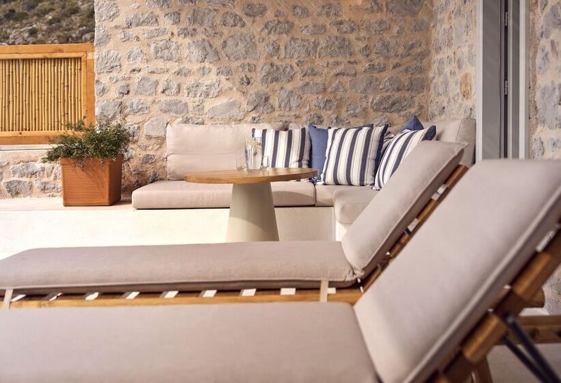 ホテル Mandraki Beach Resort   Adults Only