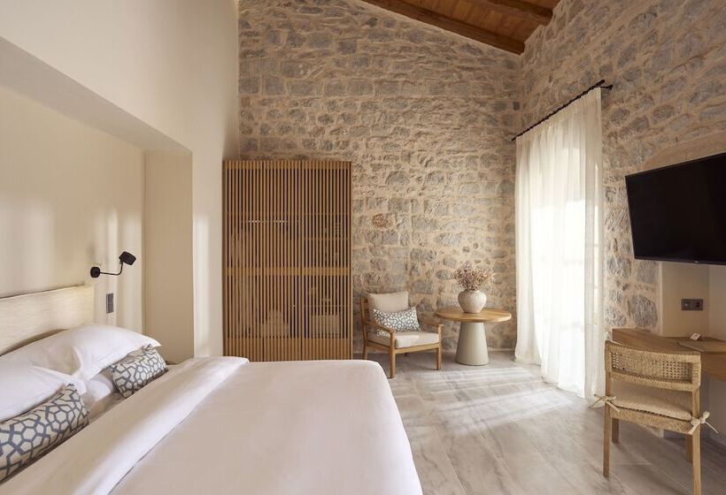 ホテル Mandraki Beach Resort   Adults Only