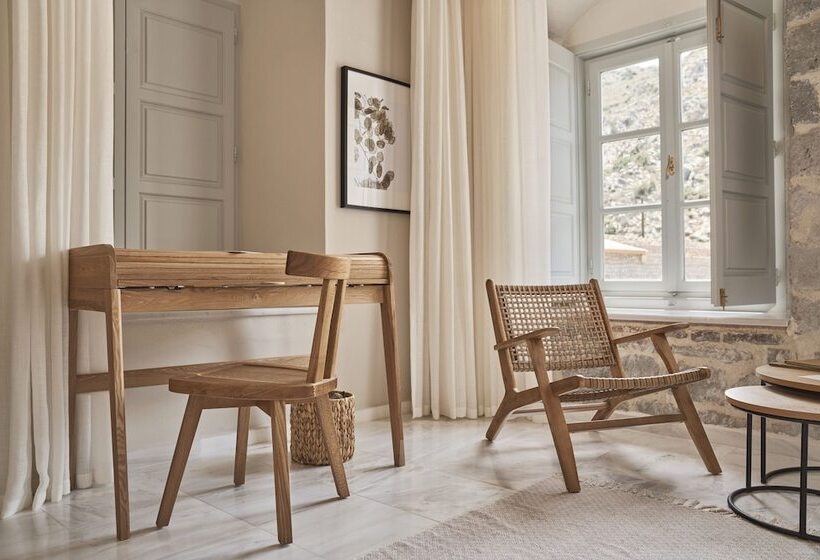 ホテル Mandraki Beach Resort   Adults Only