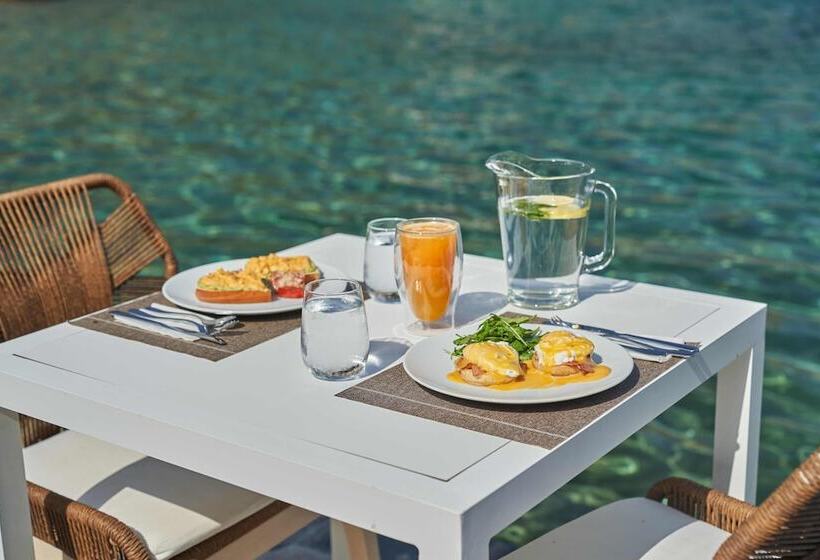 ホテル Mandraki Beach Resort   Adults Only