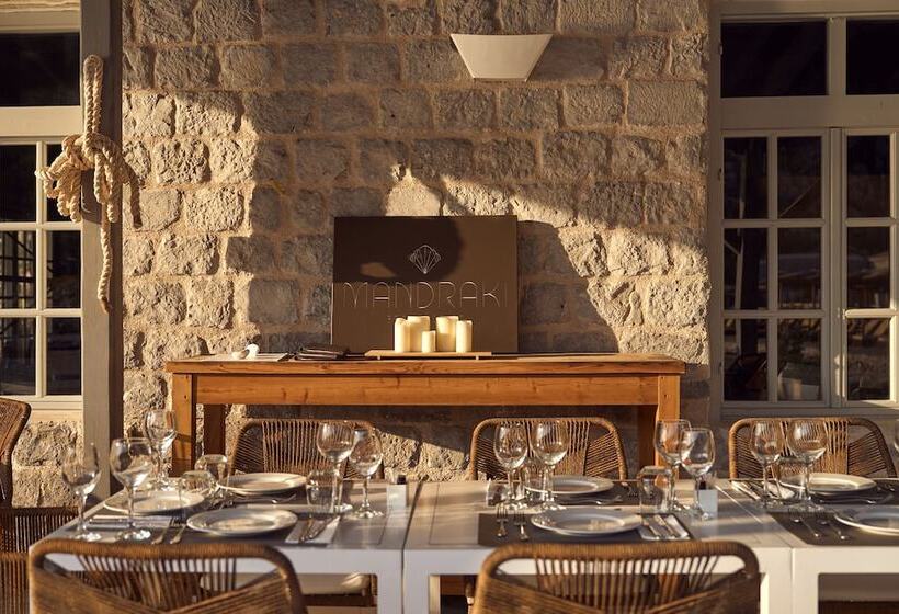 ホテル Mandraki Beach Resort   Adults Only