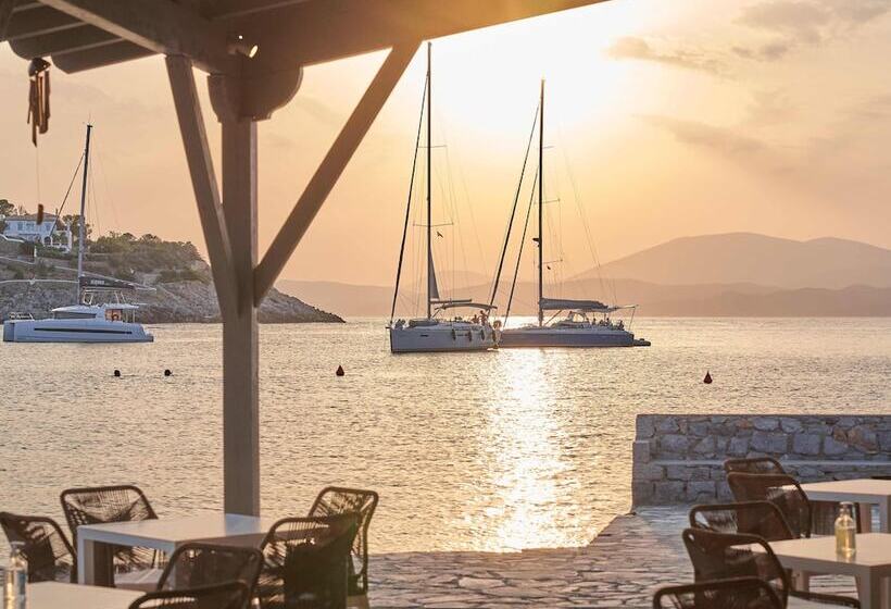 ホテル Mandraki Beach Resort   Adults Only