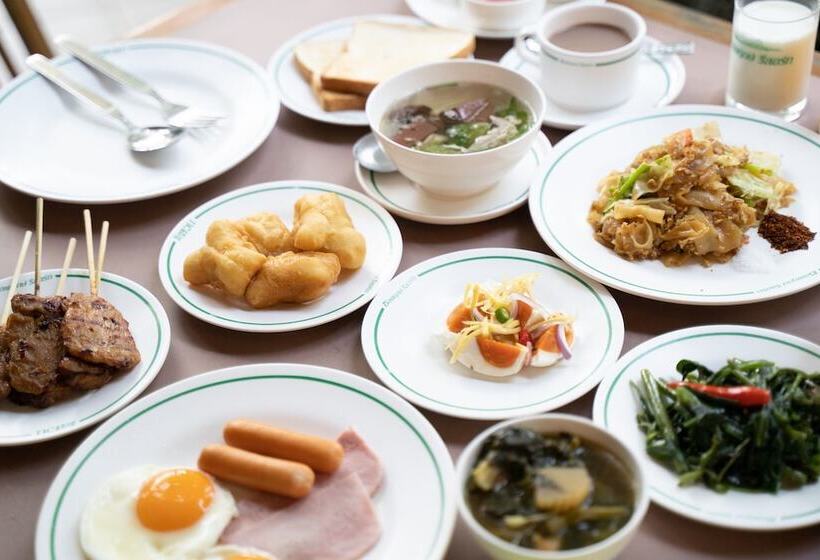 호텔 Thara Cholapruek Resort