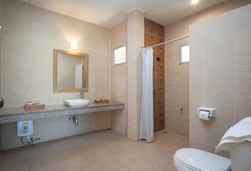 호텔 Thara Cholapruek Resort