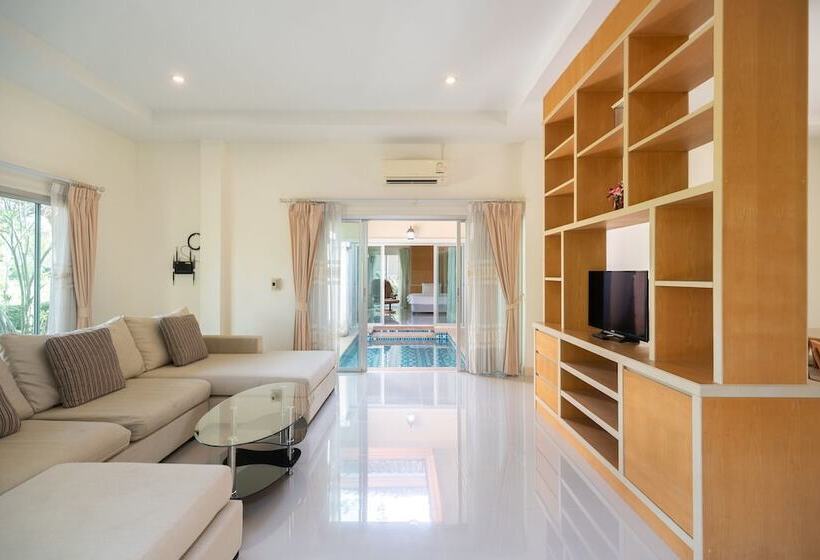 호텔 Thara Cholapruek Resort