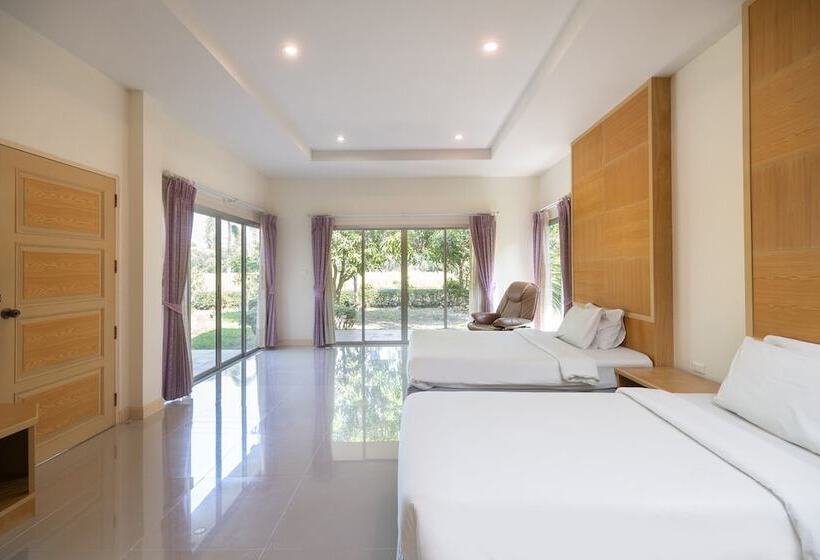 호텔 Thara Cholapruek Resort