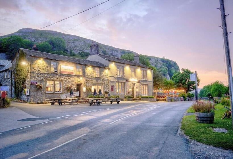 בית מלון כפרי The Tennants Arms